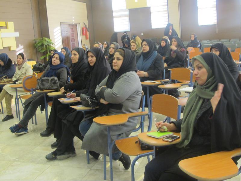 جلسه آموزش خانواده