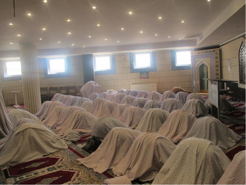 نماز جماعت مدرسه